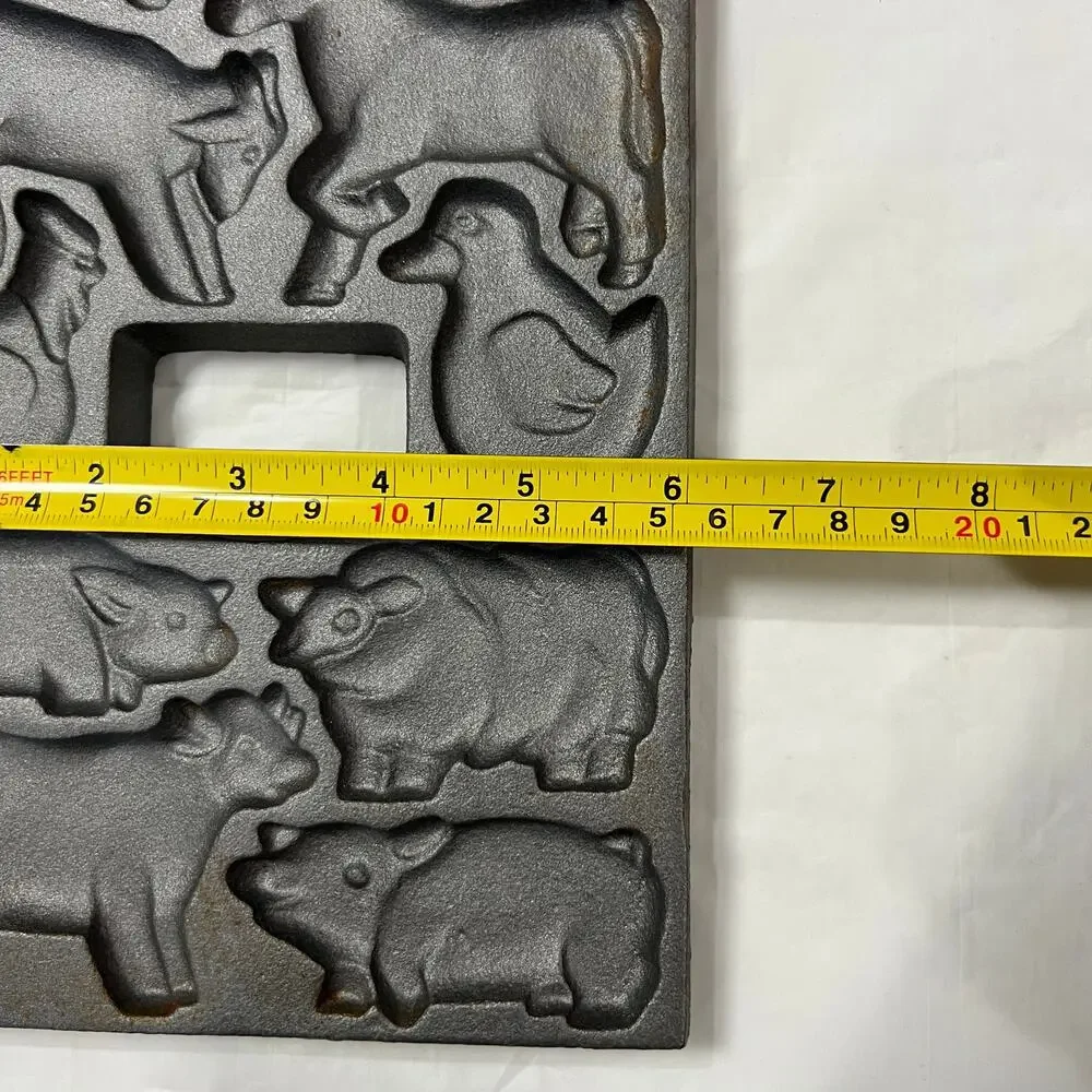 John Wright Co The Barnyard 1983 Cast Iron Farm Animal Mold Pan Made USA